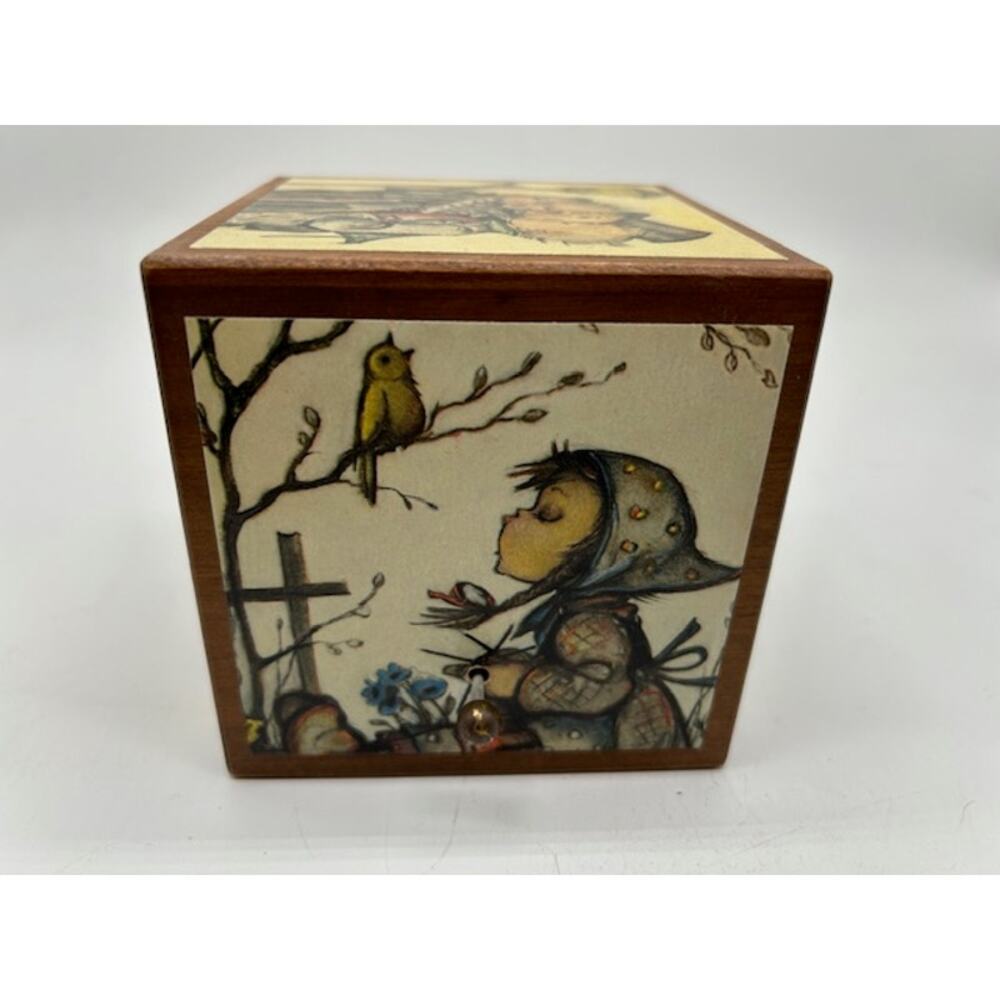 Vintage Swiss Reuge Music Box Romeo and Juliet Wooden Cube Works